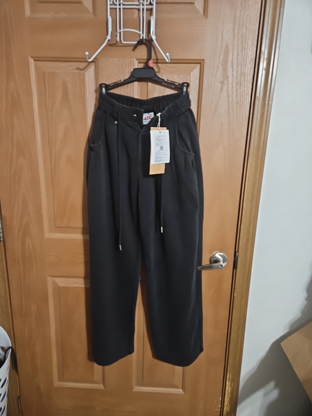 Men's Relaxed Black Drawstring Joggers
